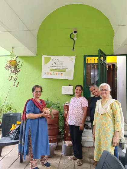 A happy moment at the end of a successful workshop. We love seeing the enthusiasm of our participants as they get ready to start their own composting journey at home.