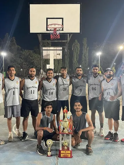The team after the Mudhogi Club Open tournament.