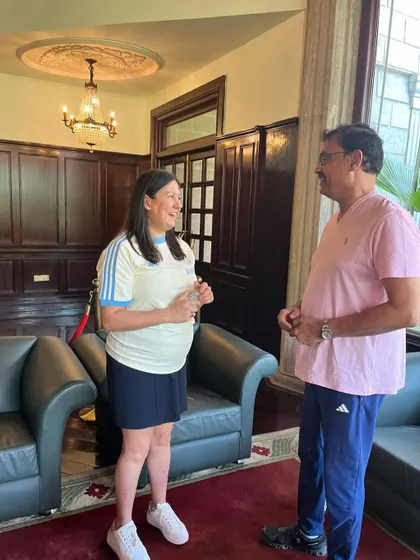 Meeting with UK Sports Minister Lisa Nandy at the MCA Club in Mumbai to discuss the spirit of the game and strengthening cricketing ties.