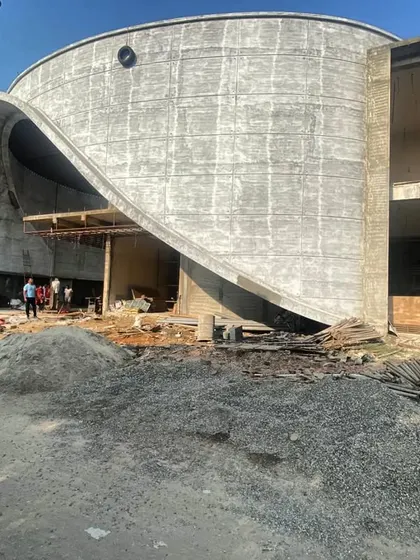 An example of what I call "liquid architecture" for an upcoming project in Haryana. The structure is defined by its seamlessly flowing folds of concrete, creating a sense of movement and fluidity that challenges conventional building forms.