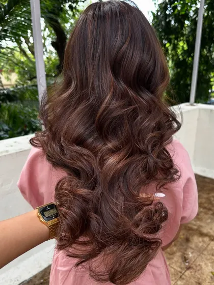 The final look, full of volume, dimension, and shine. A total hair glow-up.