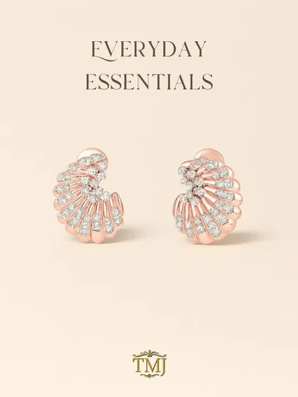 Workday, weekend, or weddings, this pair of rose gold and diamond earrings does it all. Their unique shell-like design makes them a versatile and essential part of any jewellery collection.