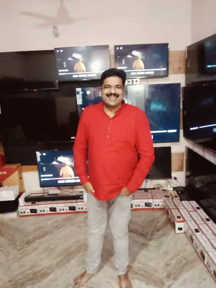Posing at the Golden TV shop. Helping with brand promotions like this is something I genuinely enjoy, especially for local businesses.