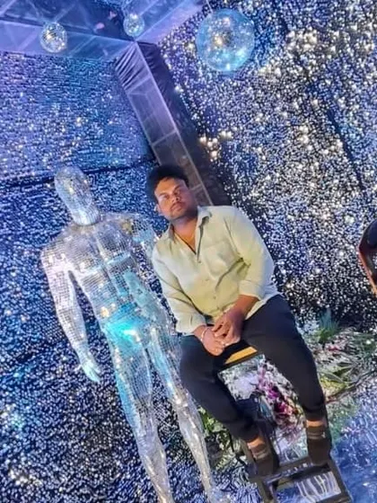 This image shows me next to the mirror mannequin, giving a sense of scale for the party props I can arrange.