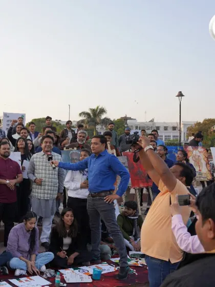 Our artists gathered at Connaught Place for a live painting event covered by News18, promoting the message of 'One Nation, One Election'.