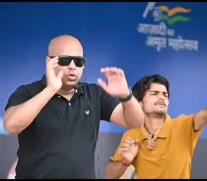 Demonstrating basic self-defense tools and stances during the MMA for Self-Defense workshop.
