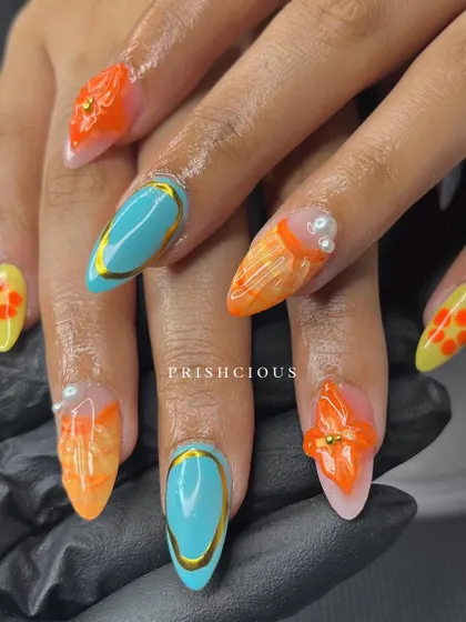 I loved this ocean-themed set so much. It has everything for a perfect vacation: 3D jelly flowers, shell-inspired textures, pearls, and bright, happy colors.