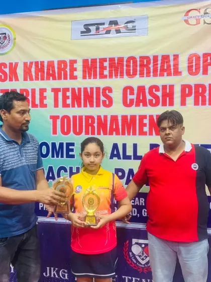Sragvi Mainde, the U-11 Girls Winner at the SK Khare Memorial tournament. She also reached the U-13 semifinals.