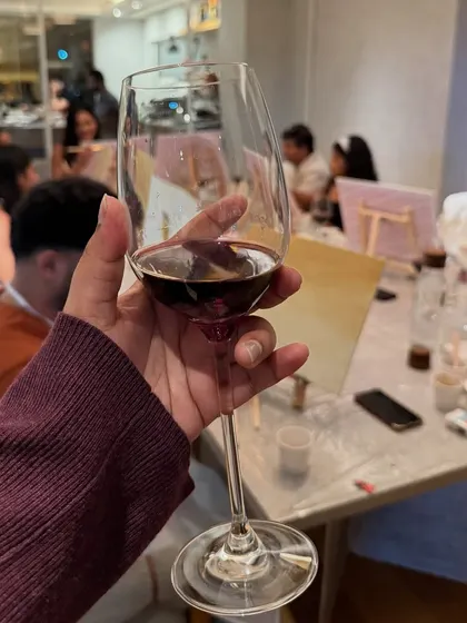 Coffee painting at Araku Coffee was such a vibe. A glass of wine, a paintbrush, and the best company make for a perfect evening.