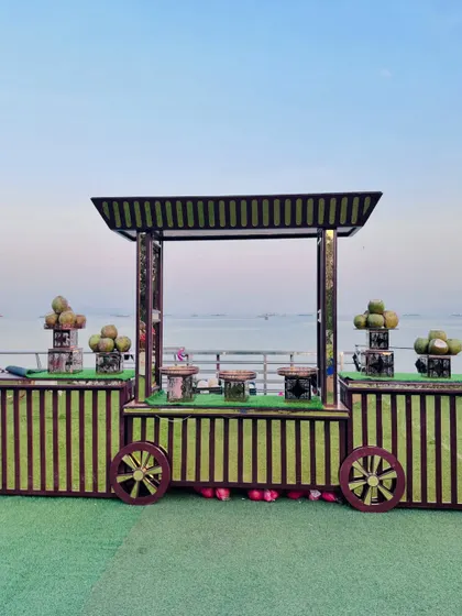 A straight-on view of the charming coconut water station.