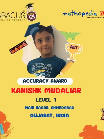 Kanishk Mudaliar from Ahmedabad, Gujarat, receiving an Accuracy Award.