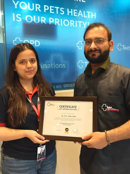 On World Veterinary Day, we celebrate the hands and hearts that heal. Here, our team members present certificates of appreciation to our veterinarians, recognizing their tireless efforts and the compassionate care they provide.