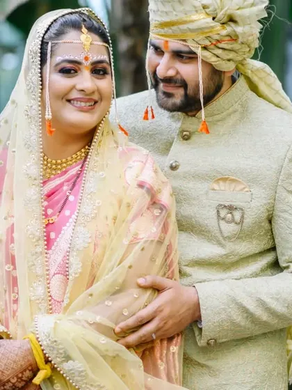 A lovely, relaxed portrait of Prerna and Abhiroop. The groom's gentle hold and the bride's happy expression make this a warm and intimate shot.