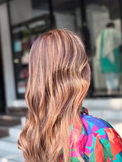 A close-up of the caramel honey tones, showing the blend of warm blonde and brown shades.
