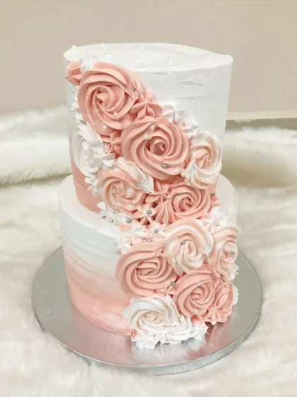 Another last-minute wedding order! I baked and decorated these two beautiful rosette cakes on the same day as the wedding and delivered them safely. It's always a joy to help make a special day even sweeter.