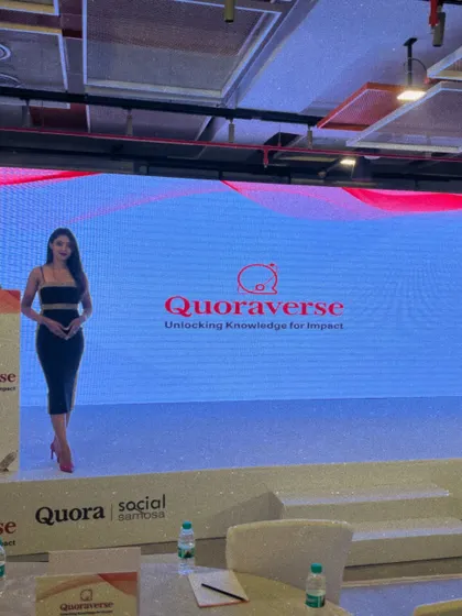 A wide shot of the stage setup at Quoraverse. I am comfortable commanding large stages and working with complex AV setups.