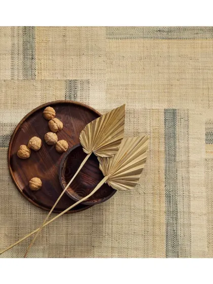 Simplicity is the ultimate sophistication. This handwoven raffia patchwork wallpaper adds a raw, organic texture to the wall, perfect for creating a calm, wabi-sabi inspired aesthetic.