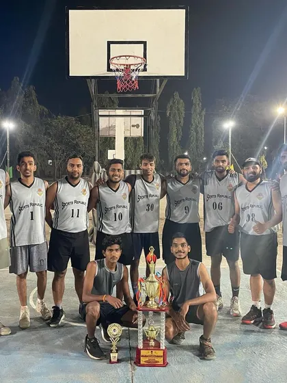 The team after the Mudhogi Club Open tournament.