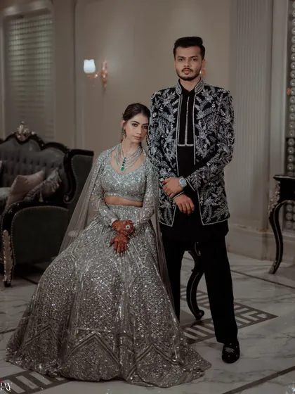 A powerful and stylish Sangeet portrait. We use creative lighting and posing to create glamorous, magazine-worthy shots that reflect the energy of the night.
