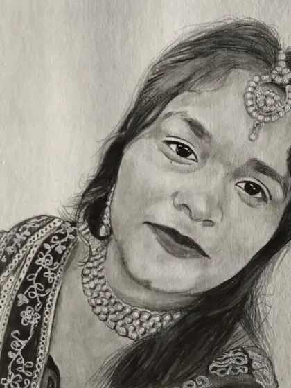 This follower sketch captures a woman in traditional attire, complete with a maang tikka and necklace.