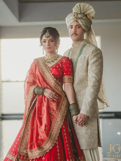 From vocals to vows, our jewellery is made to shine in every moment. We were honoured to adorn Maalavika Manoj on her wedding day with our classic Polki and emerald necklace set.