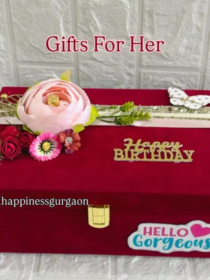A side view of the beautifully decorated birthday gift box, perfect for making her feel cherished on her special day.