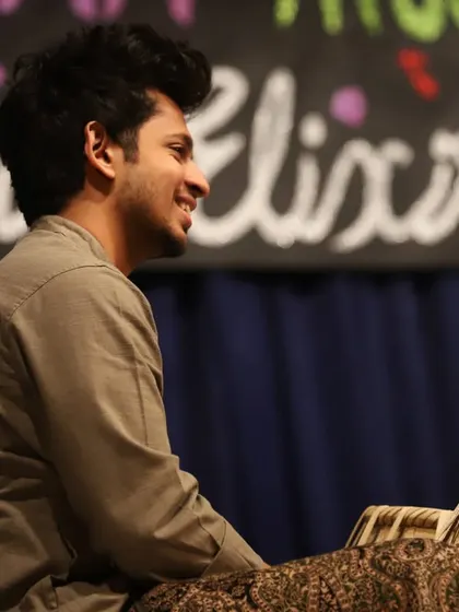 A happy moment on stage. The energy and rapport between co-artists is something the audience can always feel.