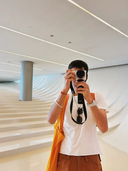 Capturing the modern, minimalist side of Baku's architecture. This clean aesthetic is a great contrast to the city's historic old town.