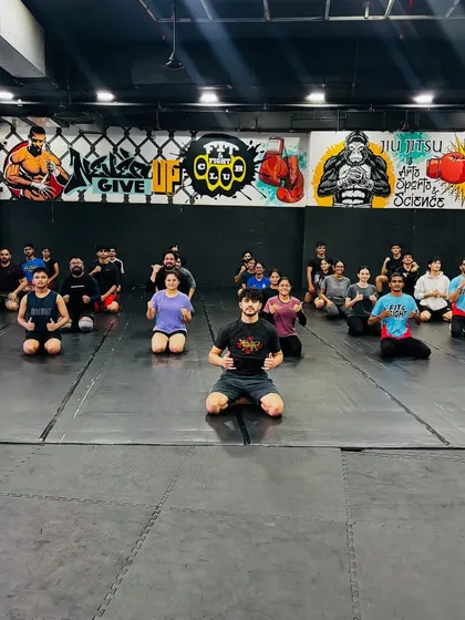 A moment of respect and gratitude after an intense BJJ session with guest coach Yaqoub Doty. Oss!