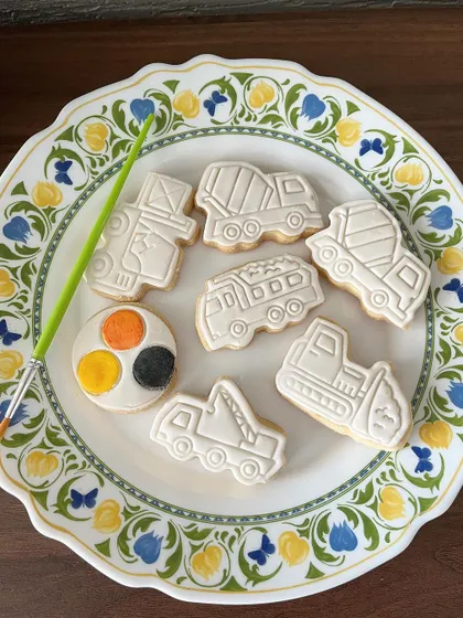 A clean shot of the popular transportation-themed PYO cookie set. The detailed impressions on the cookies make them easy and fun to paint.