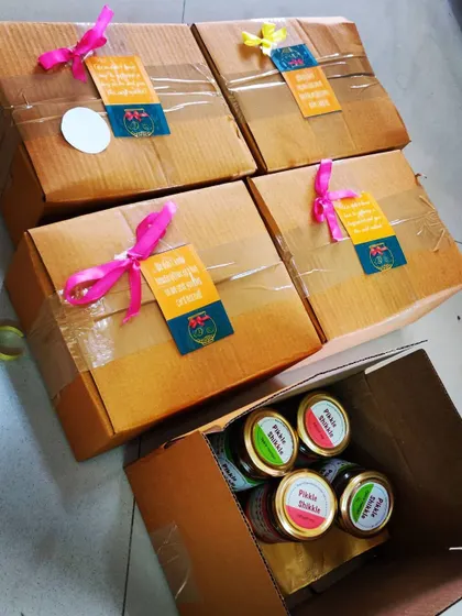 We pack every order with great care so it reaches you fresh and secure, no matter where you are in India. This is how we prepare our boxes before sending them on their way to you.