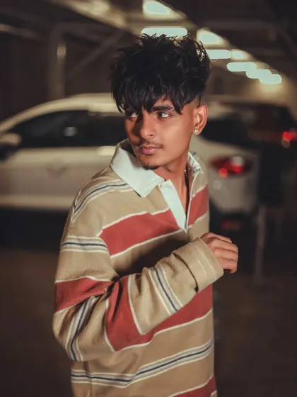 A candid-style glance away from the camera.