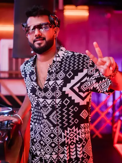 A peace sign for the camera. I believe that one day, I'll be living the life I prayed for.