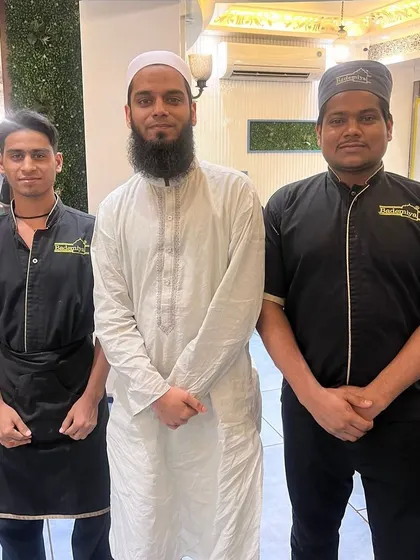 Mufti Anas enjoying a meal at our Bandra restaurant.