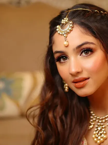 A final, stunning close-up of Saamya's mehendi makeup, focusing on the beautiful eye detail and luminous skin.