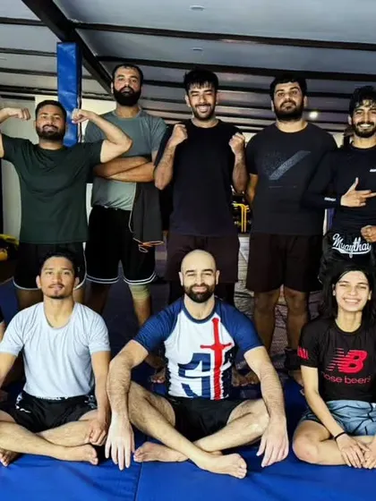 The team after a Saturday open mat. A perfect way to end the week, sharpening skills and building camaraderie.