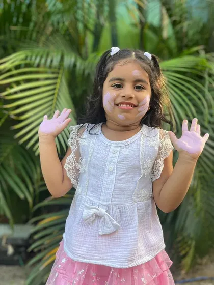 Seeing happy faces like this is why I do what I do. My natural Holi powders are made from skin-safe clays, so they are completely non-toxic and even gentle enough for children to play with.