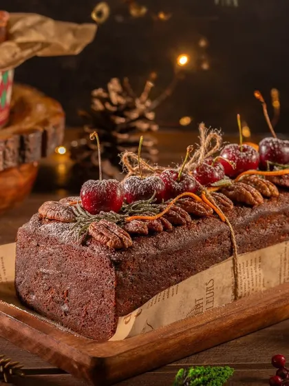 This rich fruit loaf cake is another creation from my Christmas workshop. It's packed with flavor and has a wonderful, dense texture.