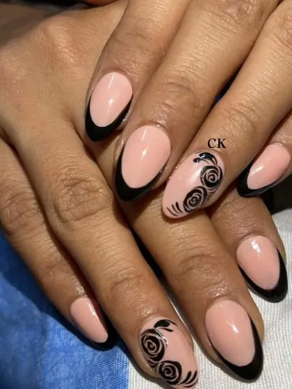 Another view of the elegant black French and rose design.