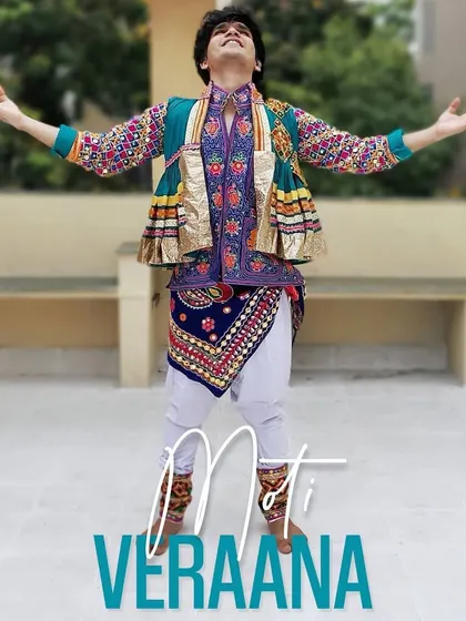 A moment of pure devotion and joy captured during my performance of "Moti Veraana." This traditional attire and expressive pose reflect the deep cultural roots and celebratory spirit of Garba.