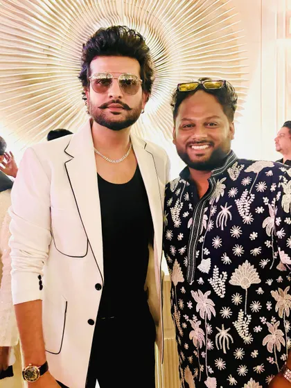 A picture with the stylish and talented singer Yuvraj Hans. It was great to connect with him at this event.