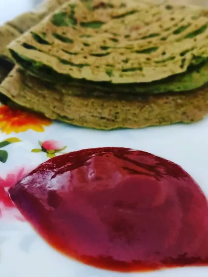 A plate of our folded spinach chillas, a light and healthy option for breakfast or a tea-time snack.