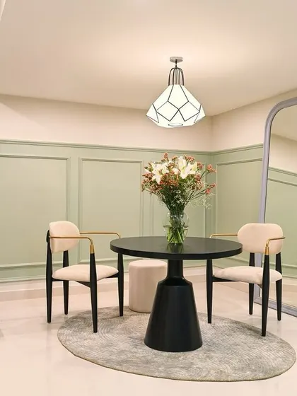 Another view of the meeting corner, showing how the different elements come together. The design is simple yet impactful, showcasing my belief that every corner of a space should be thoughtfully considered.