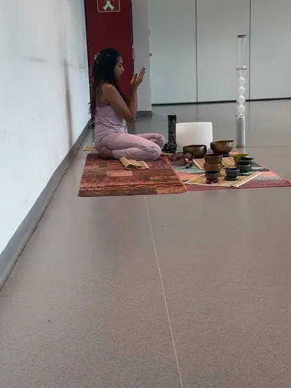 A moment of gratitude and intention setting at the start of a one-on-one session. This helps to create a sacred and focused space for the work we are about to do.