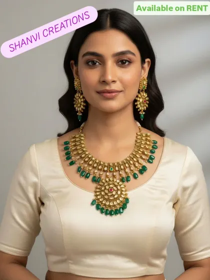 This elegant Kundan necklace with green bead drops is one of my most popular rental pieces. It’s perfect for a bride or bridesmaid looking for a statement piece that is both traditional and stylish.