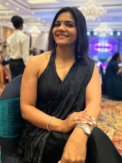 Seated and confident. Fitness gives you a certain poise that you carry with you everywhere.