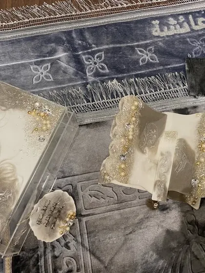 This video showcases the details of my silver-themed Islamic gift set. It includes a Quran holder and box with a beautiful silver and white resin pour, a crystal tasbeeh, car hanging, and a premium prayer mat.