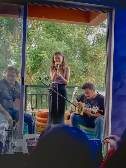 A beautiful shot from a Loysum Balcony Concert. These intimate gigs are so special because you can really connect with every single person in the audience.