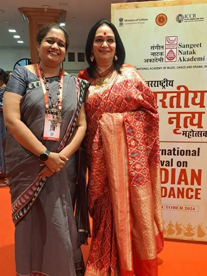 With the renowned dancer and scholar, Prathibha Prahlad ma'am, at IFID. It meant the world to have her in the audience for my paper presentation.