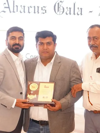 Our director receives an award at the Mastermind Abacus Gala 2024. This recognition reflects our academy's commitment to excellence in providing quality educational programs like abacus training.